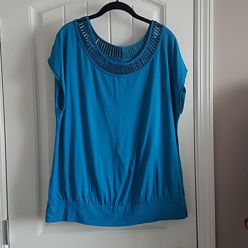 Lane Bryant satin trim t-shirt size 16